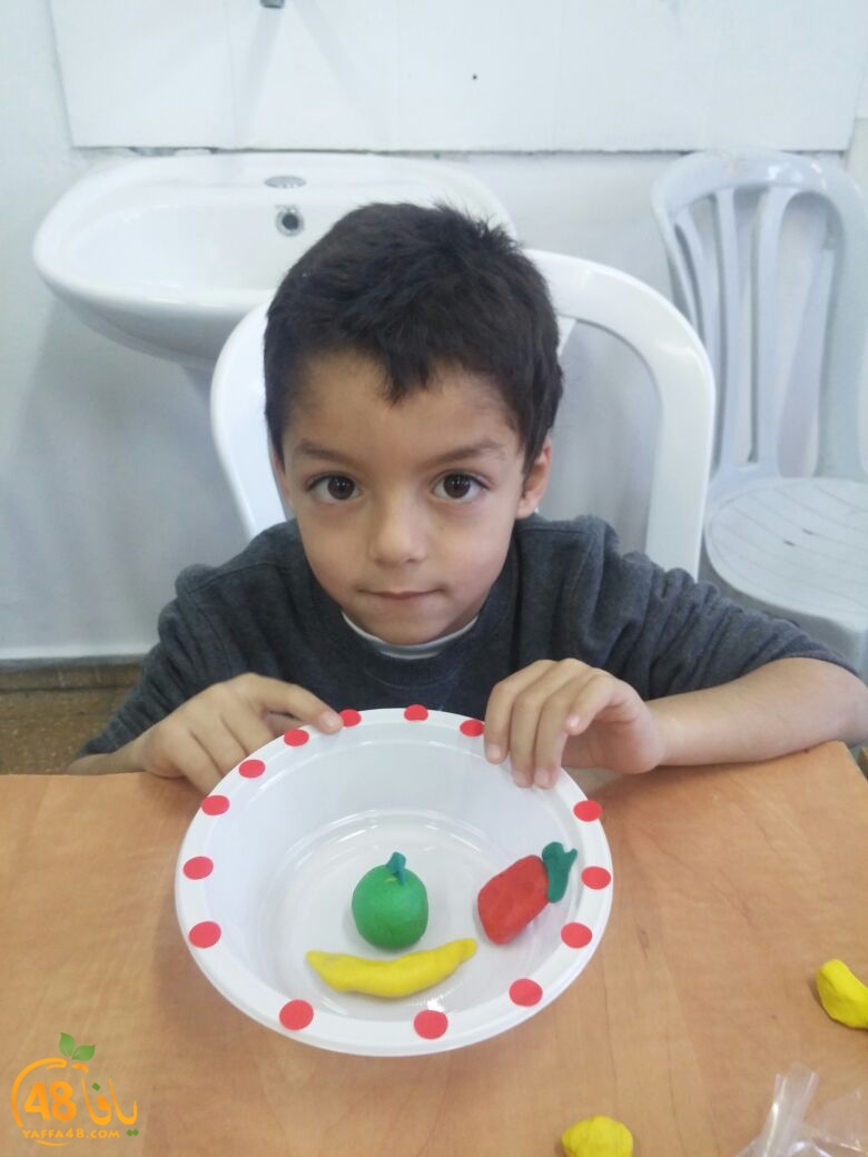 eating jamhriy yaffa (10).jpg